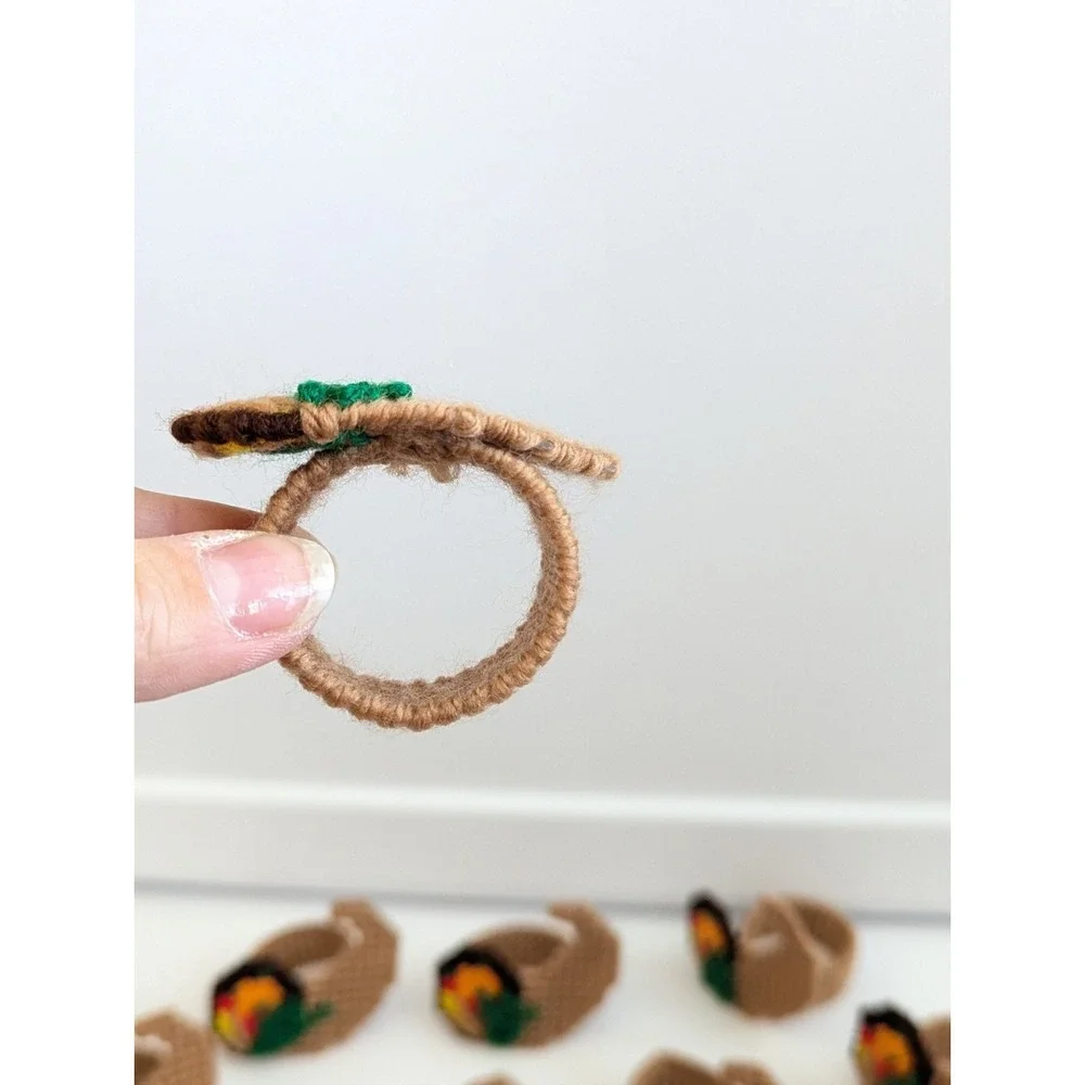 12 Vtg Thanksgiving Needlepoint Napkin Rings Handmade Plastic Canvas Cornucopia